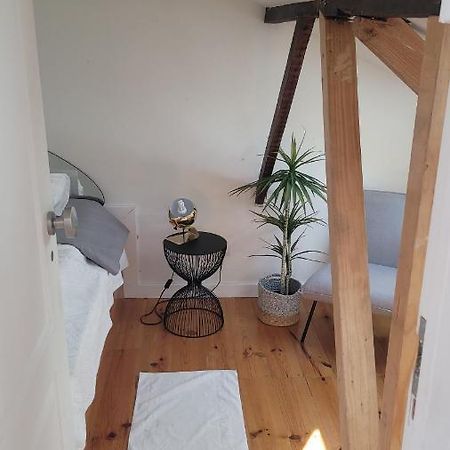 Litle Tiny Room In The Attic Лісабон Екстер'єр фото